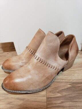 Roan By Bed Stu Tan Leather Slip On Boots Western Luxury Side Cut Outs Size 9